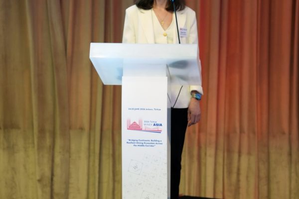 DSC01877_1280x1920