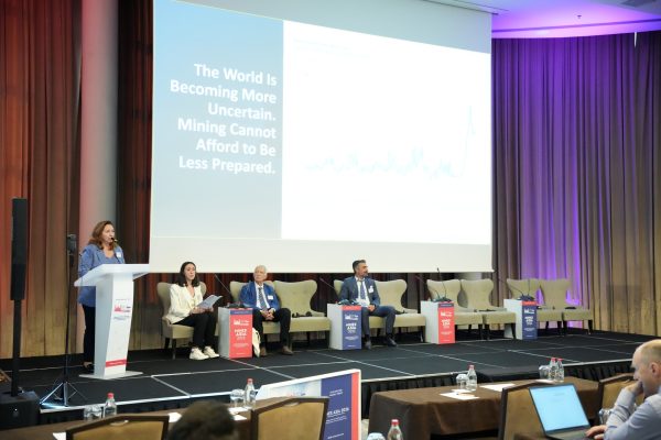 DSC01942_1920x1280